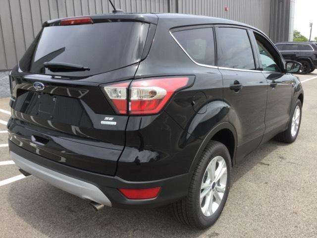 Ford Escape 2017 photo 2